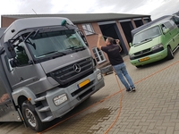 Vrachtwagens, bedrijfswagens en tractoren